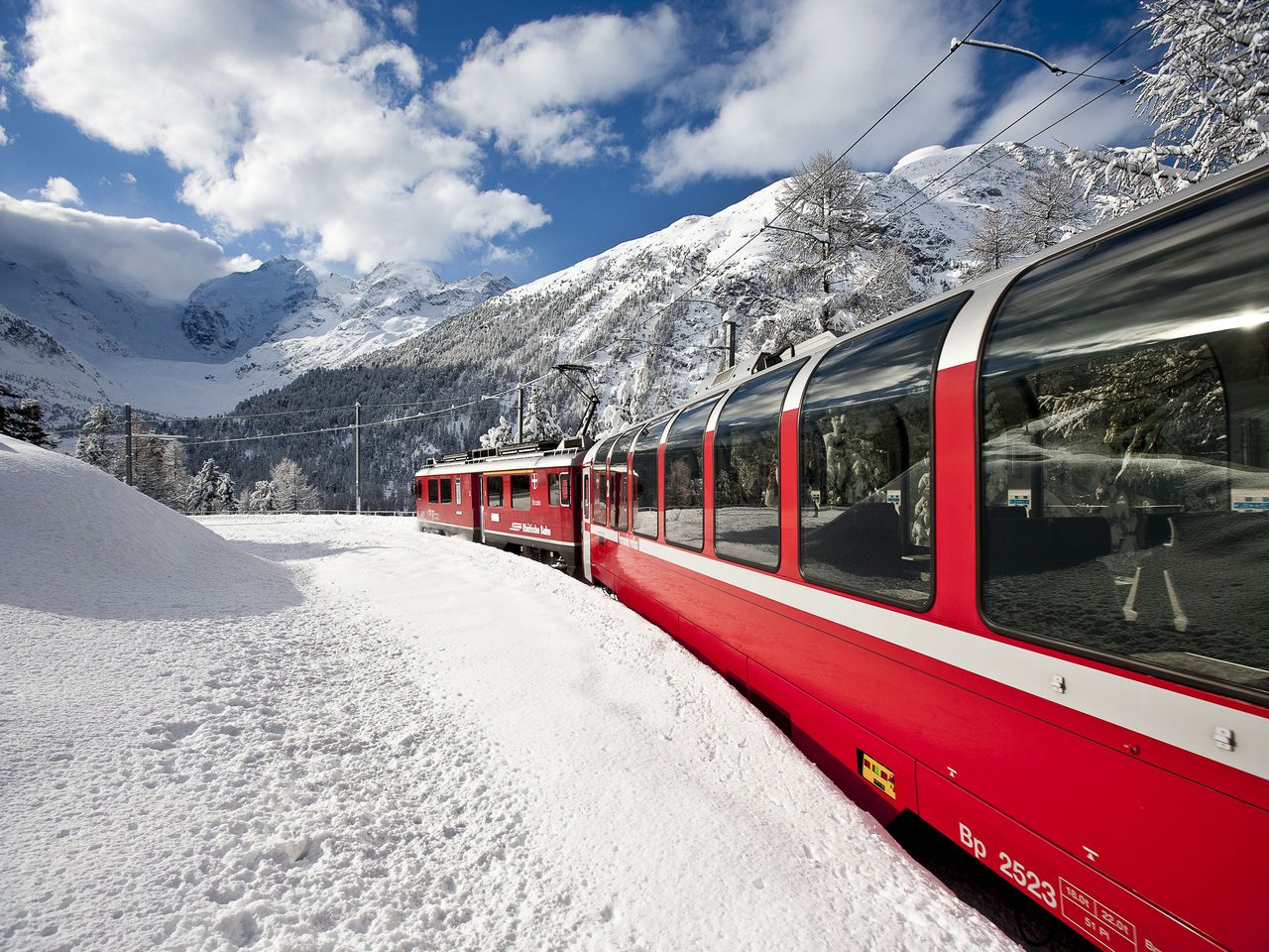 Switzerland by rail Tour Glacier Express Bernina Express Mandi Tours